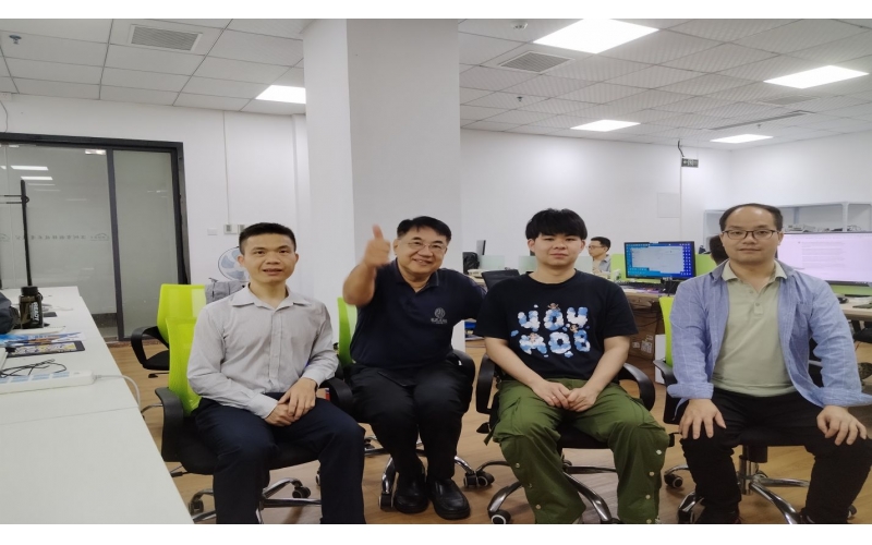 馬來西亞客戶陳先生，蒞臨我司交流工業(yè)物聯(lián)網(wǎng)相關專業(yè)知識